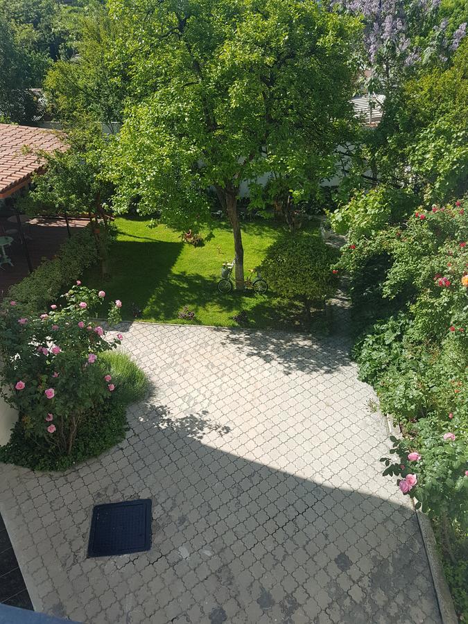 Hotel Badagi Tiflis Exterior foto